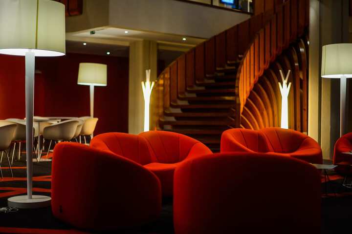 Guest Lobby