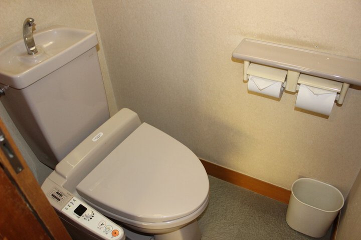 Clean Restrooms