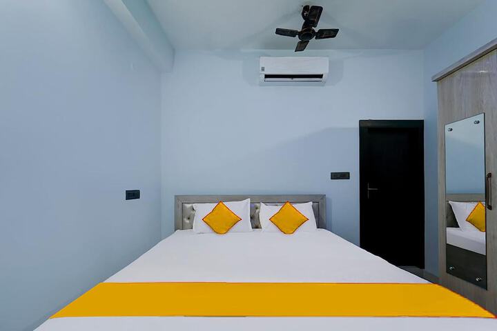 Room 14 of 25