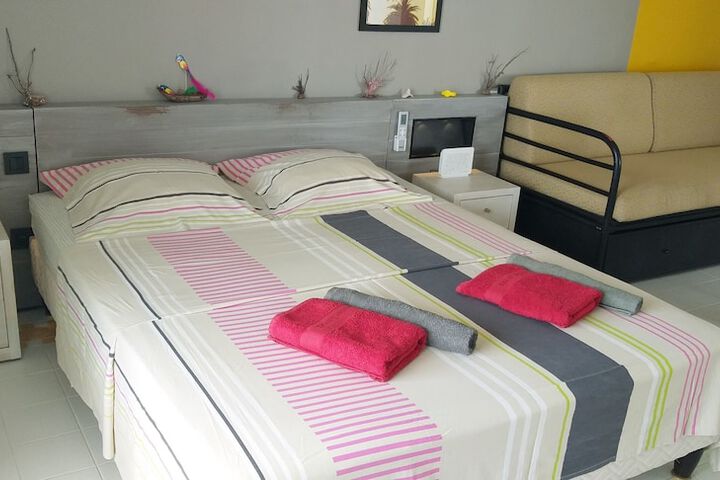 Room 5 of 113