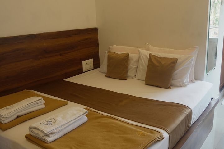 Room 15 of 16