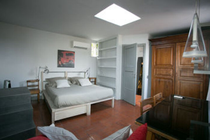 Room 9 of 23
