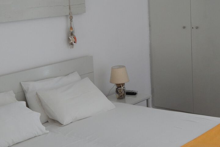 Room 13 of 36
