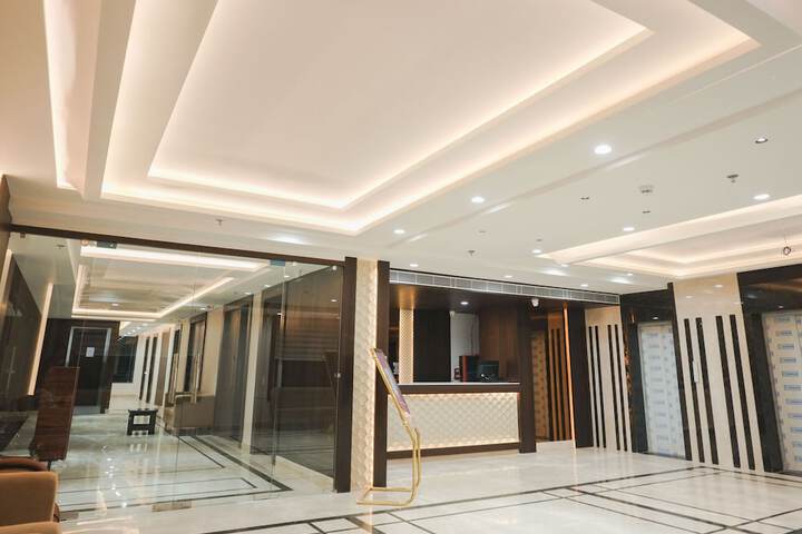 Room 3 of 9