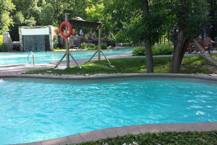 Hotel with Pool