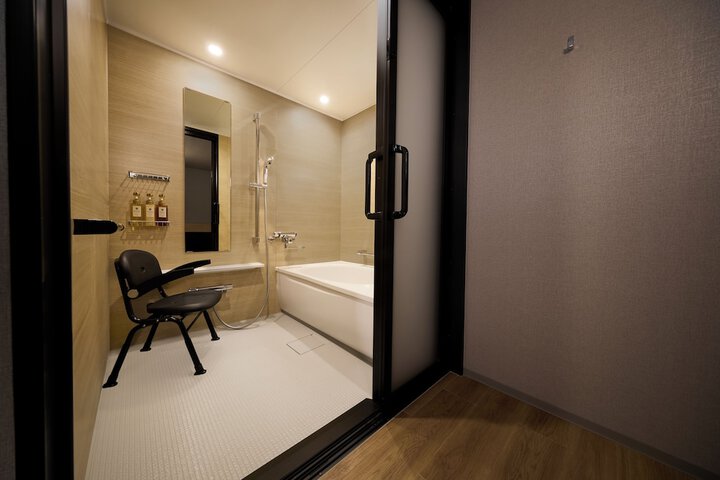 Room 27 of 55