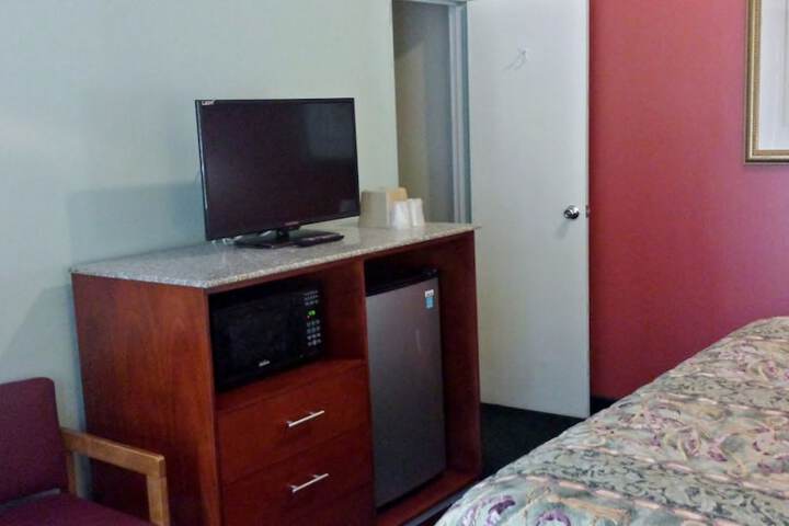 Room 10 of 31