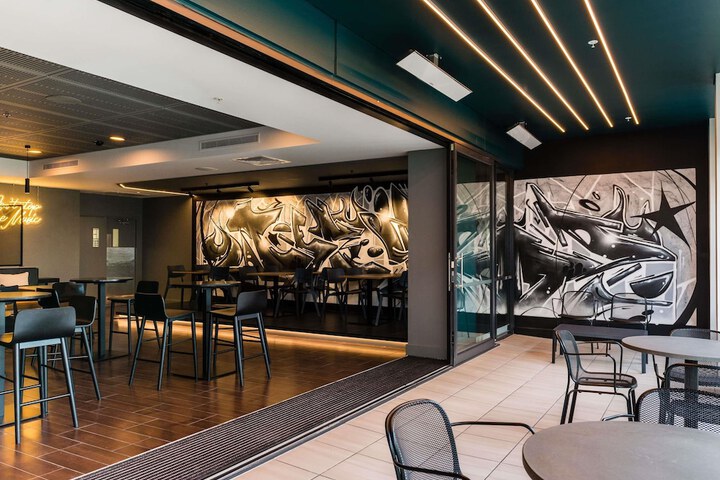 Dining Photos