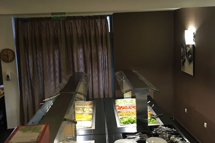 Dining 60 of 153