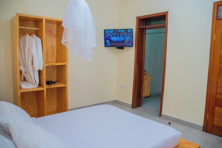 Room 23 of 53