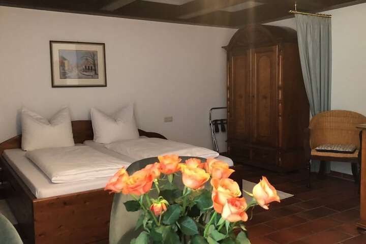 Room 12 of 69