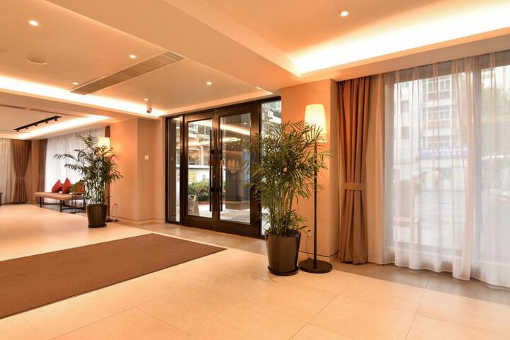 Home Inns Plus Shanghai Xujiahui Branch