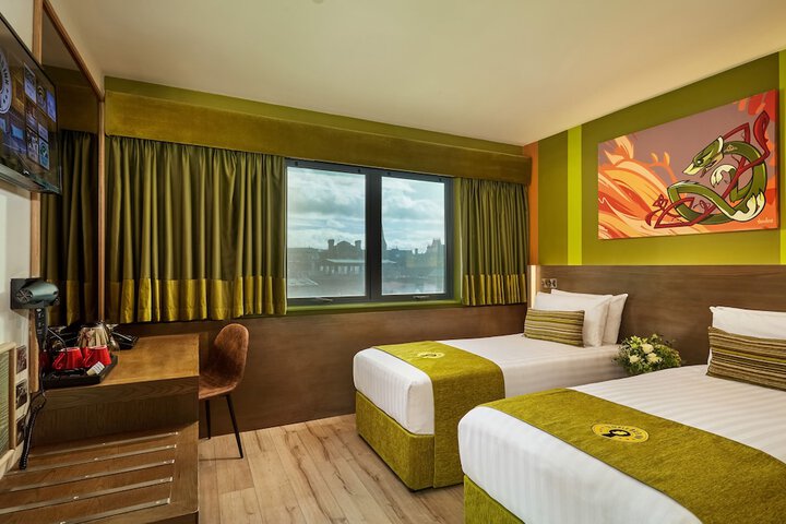 Room 19 of 55