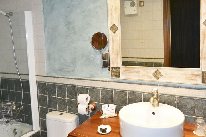 Room 16 of 22
