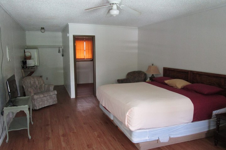 Room 18 of 96