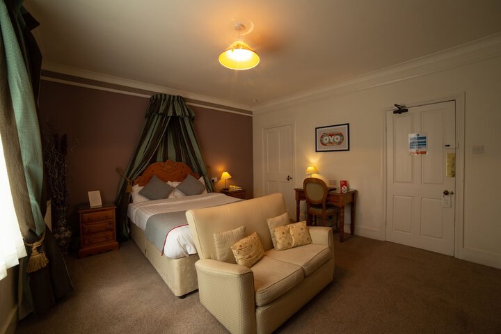 Room 9 of 48