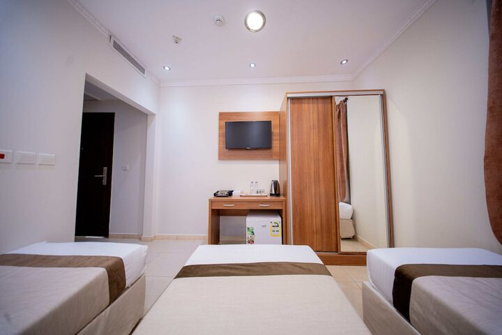 Room 17 of 31