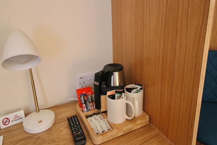 Room 5 of 16