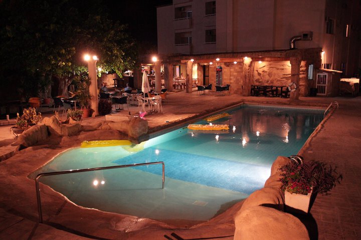 Pool Hotel