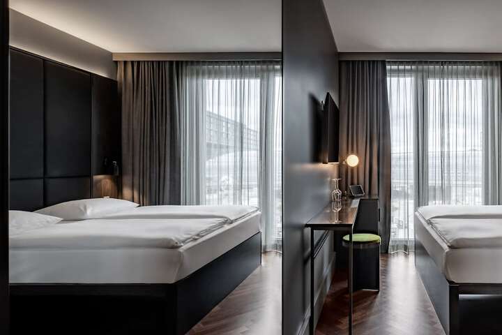 Room 8 of 49