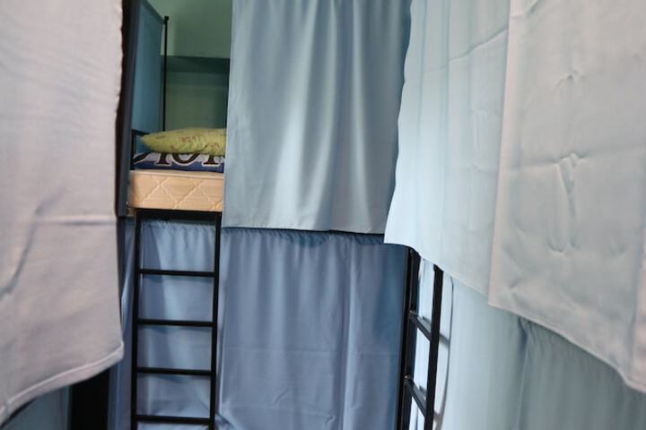 Room 12 of 38