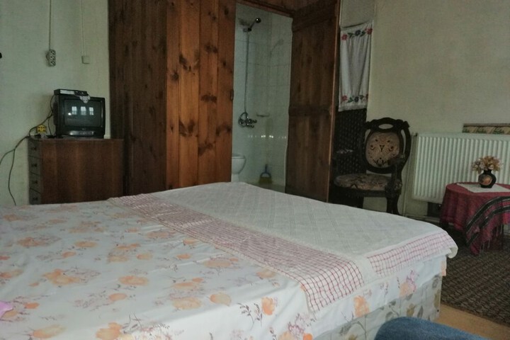 Room 15 of 65