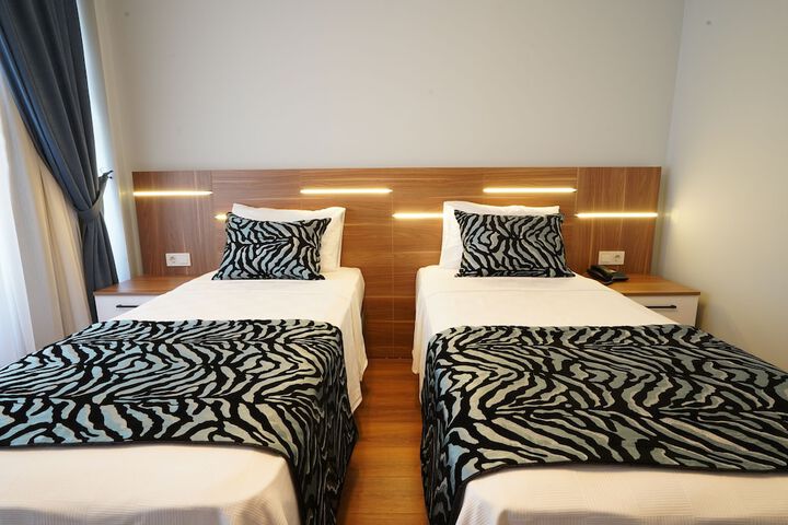 Room 3 of 29