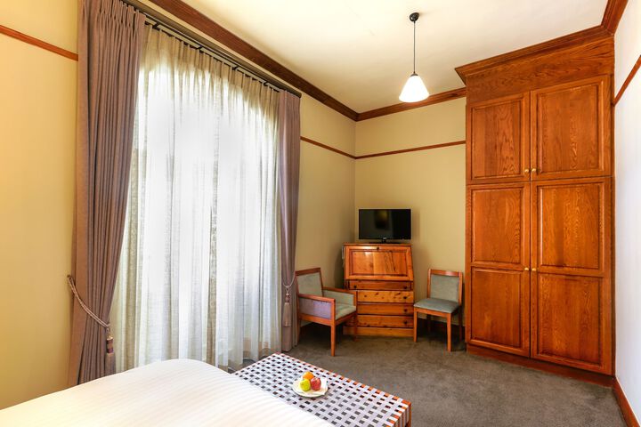 Room 17 of 95