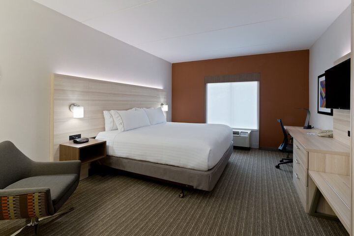 Room 9 of 45