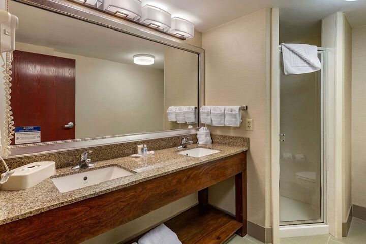 1 King Bed Suite (2 of 29)