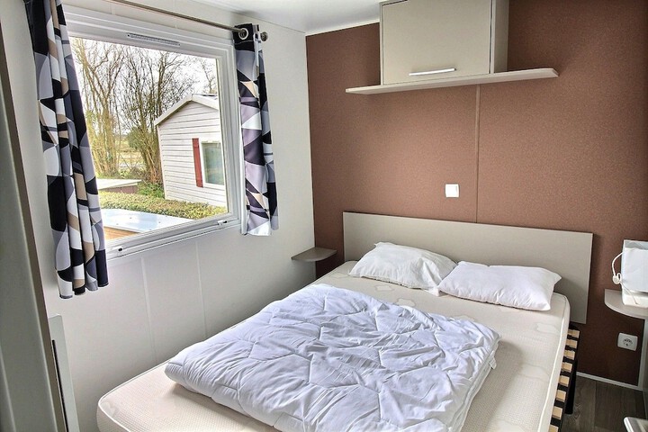 Room 2 of 50