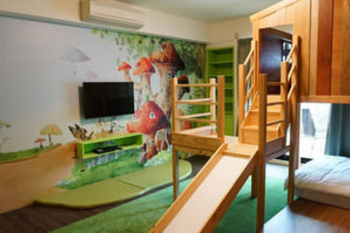 Room 15 of 50