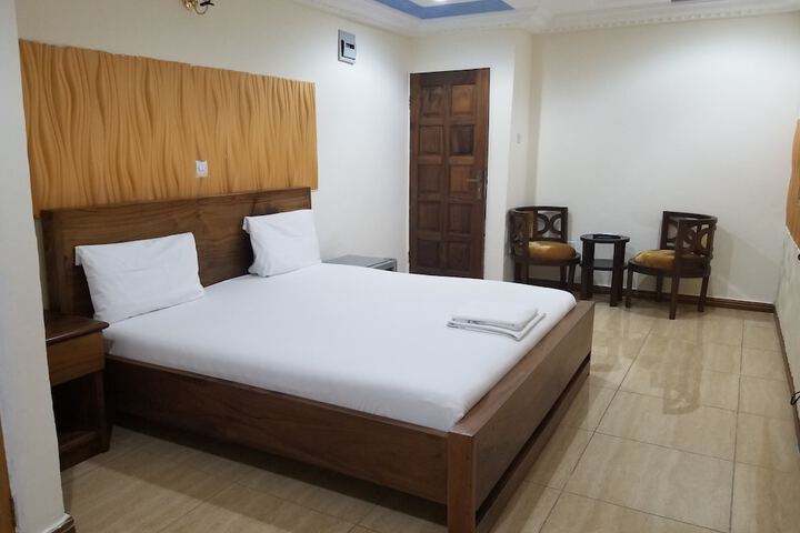Room 11 of 71