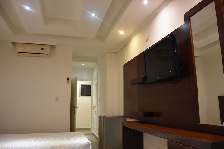 Room 5 of 34