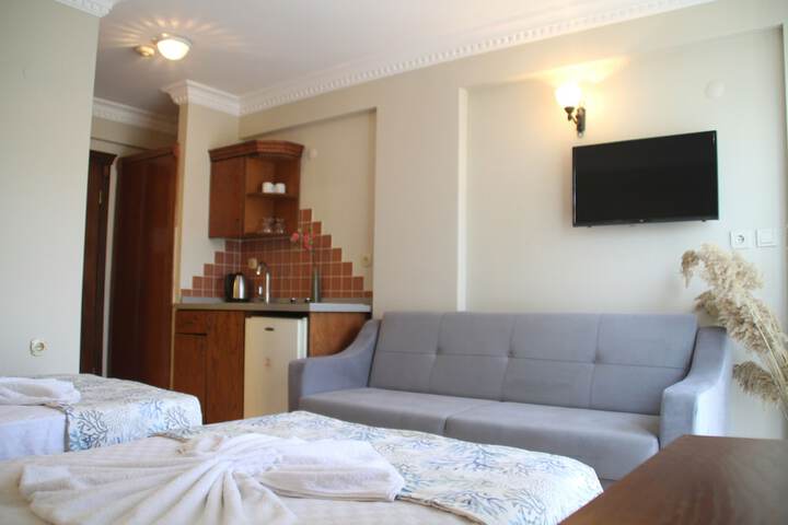 Room 53 of 104