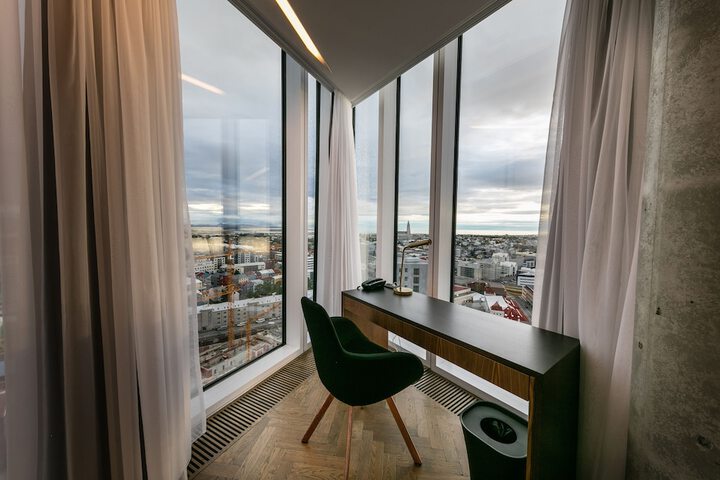 Room 19 of 40