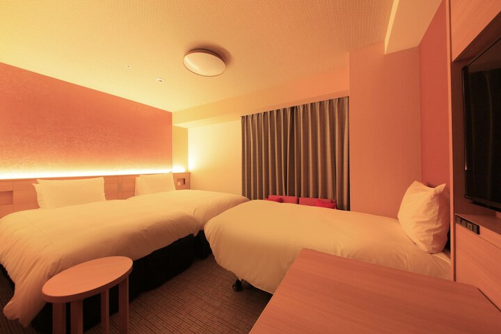 Room 18 of 43