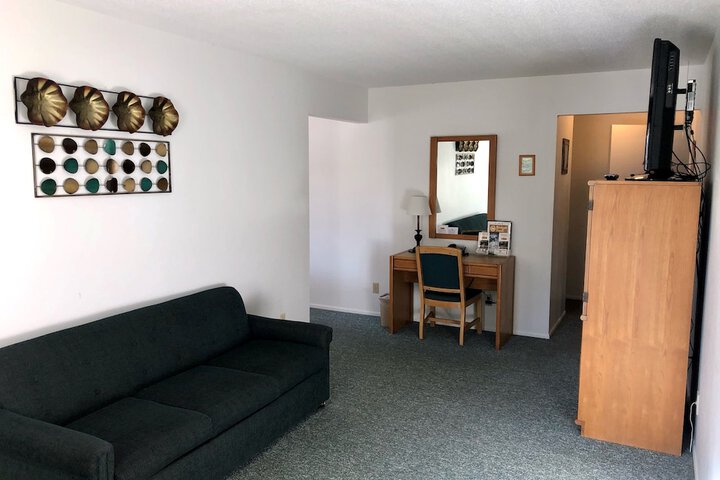 Room 27 of 44