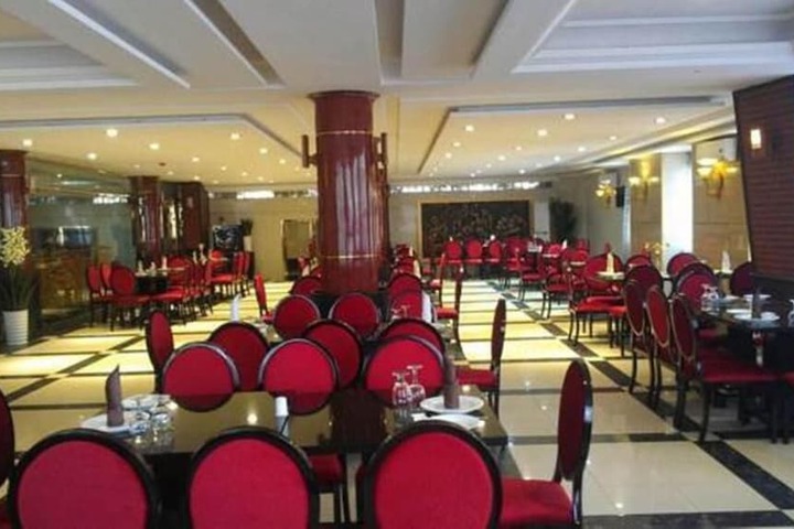 Dining 60 of 80