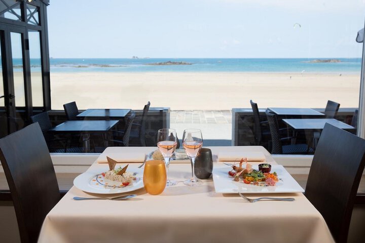 Dining Photos