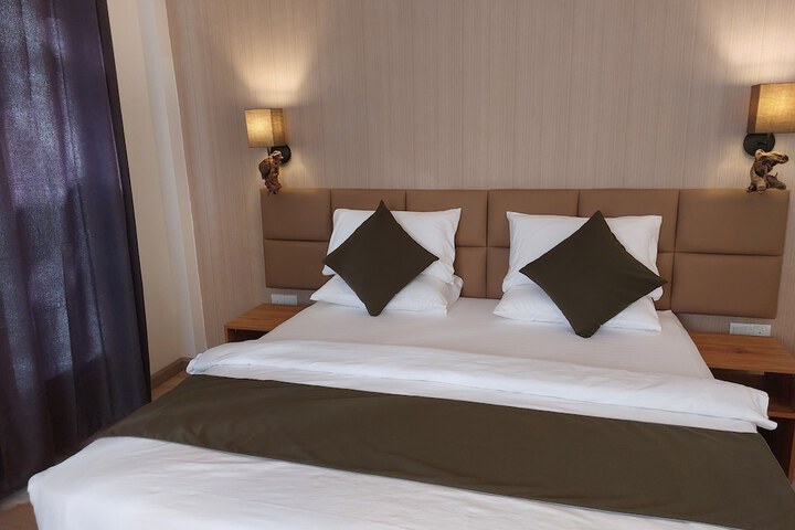 Room 8 of 23