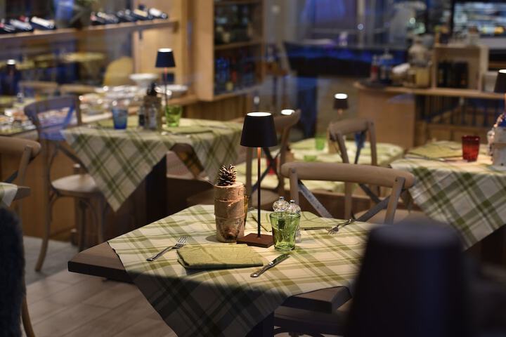 Dining 105 of 131