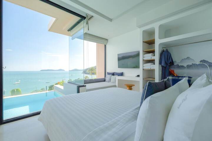 Room 32 of 143