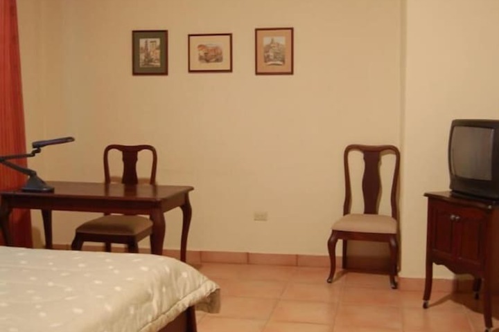 Room 17 of 40