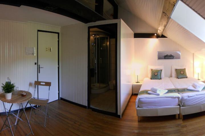 Room 13 of 57