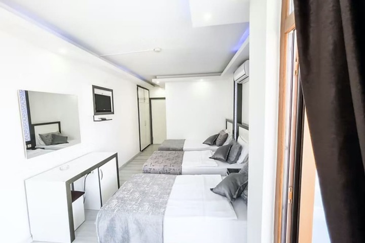 Room 16 of 27