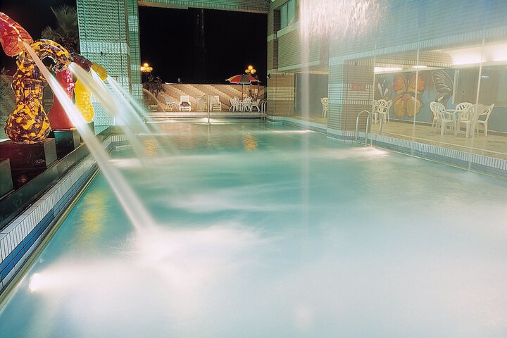 Pool 63 of 74