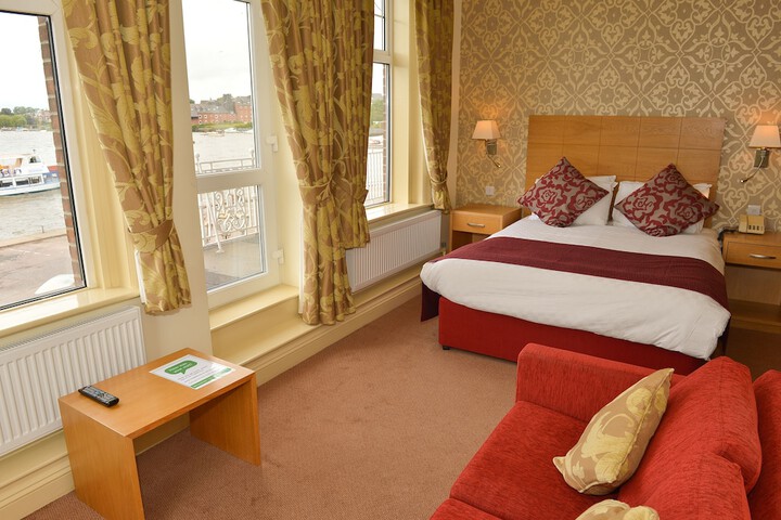 Room 2 of 51