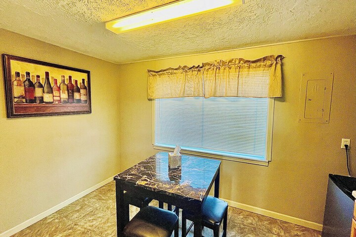 Room 30 of 40