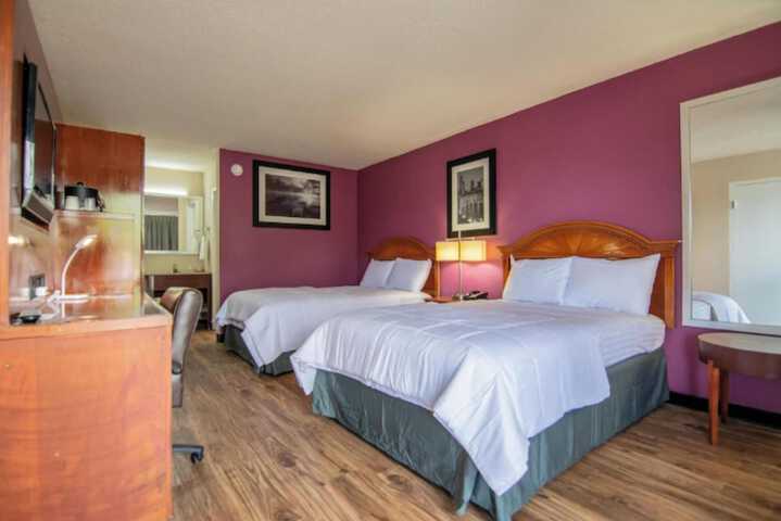 Room 12 of 21